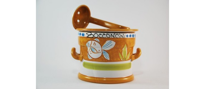 Ceramiche di Vietri explains how to use the mozzarella holder
